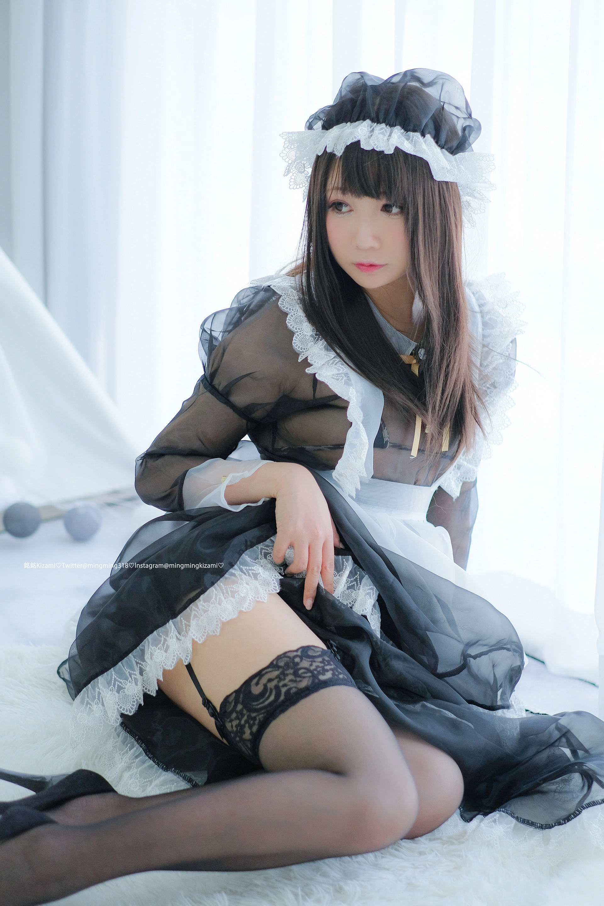 铭铭Kizami - VOL.15 透明メイド服 写真+自撮り 2